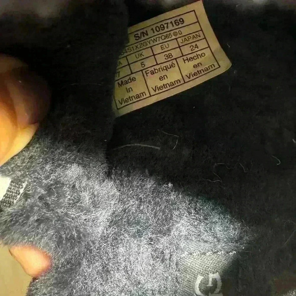 UGG Women's Fluff Yeah Slide - Picture 6 of 7